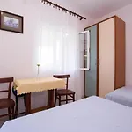 Juri Apartmán Sućuraj