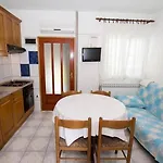 Juri Apartment *