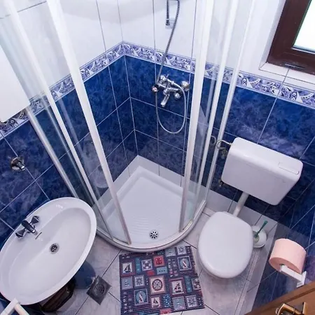 Juri Apartment *