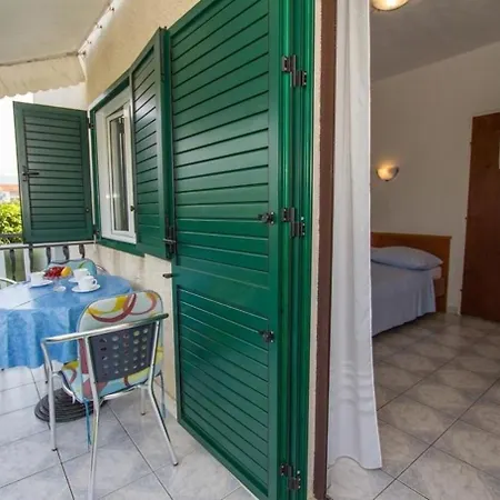 Apartment Juri Sucuraj