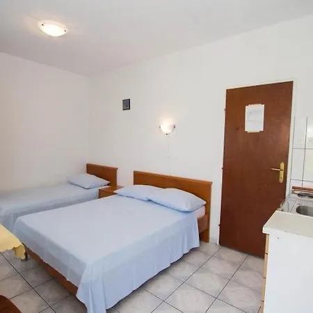 Juri Apartment *