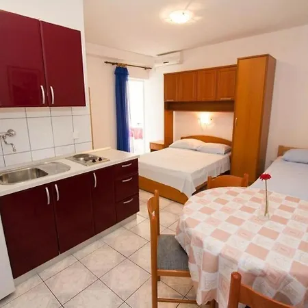 Apartment Juri Sucuraj