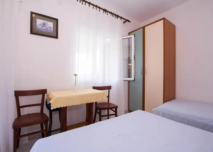 Juri Apartmán Sućuraj